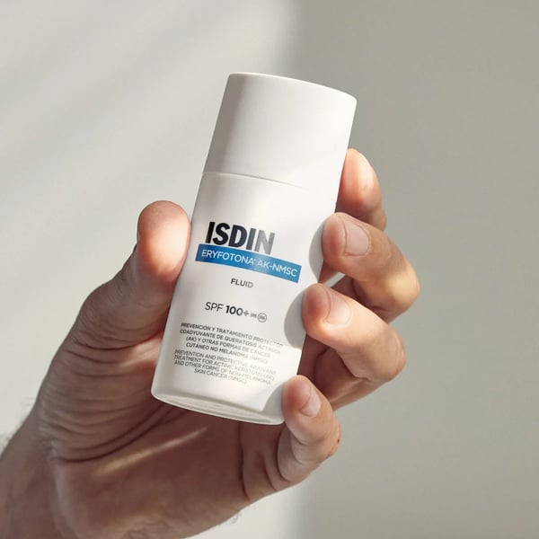 eryfotona-ak-nmsc-fluid-spf10050ml.webp