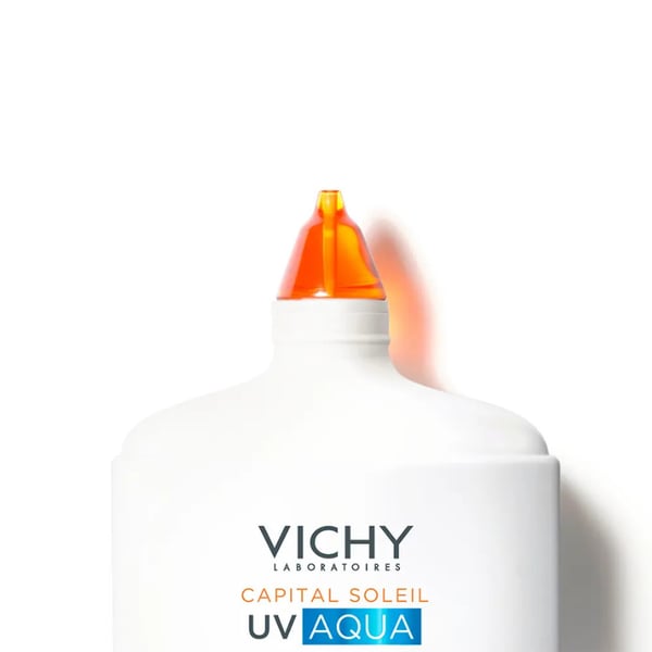 vichy-capital-soleil-uv-aqua-fluido-spf50-50ml-protetor-solar-facial-textura-agua-e-hidratacao-24h-1.webp